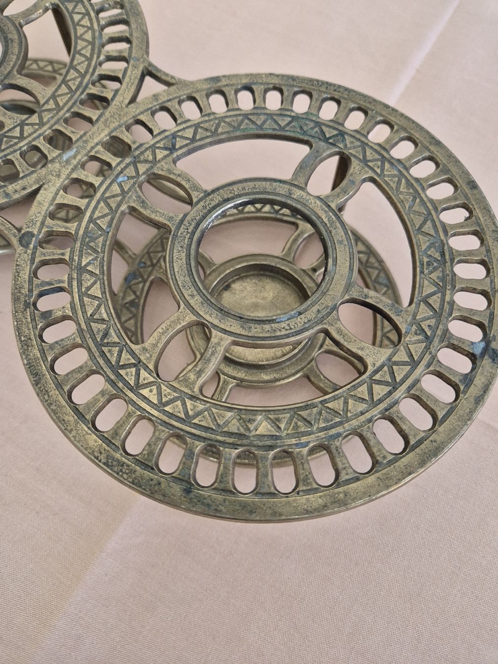 Untersetzer: Antiker Jugendstil Messing Topfuntersetzer – Gebraucht aus Eschlikon TG von zuzanka80 1