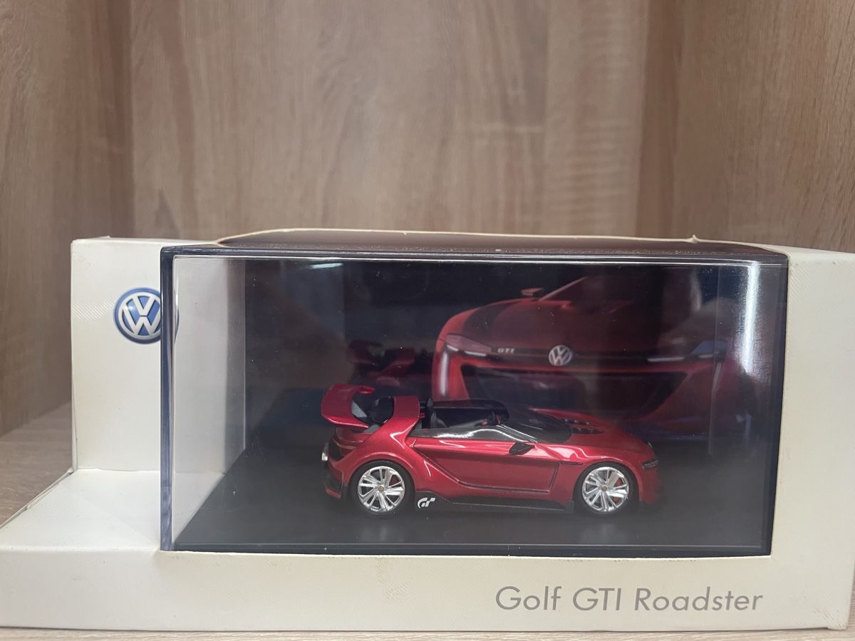 Volkswagen Modellini d'auto: Vw golf gti 1/43 – Nuovo e nell'imballaggio originale da Paradiso venduto da jovica1987