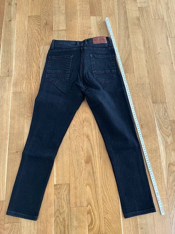 Jeans: schwarze Jeans, M, Zara Man – Usato da Breitenbach venduto da ani_tc2l 1