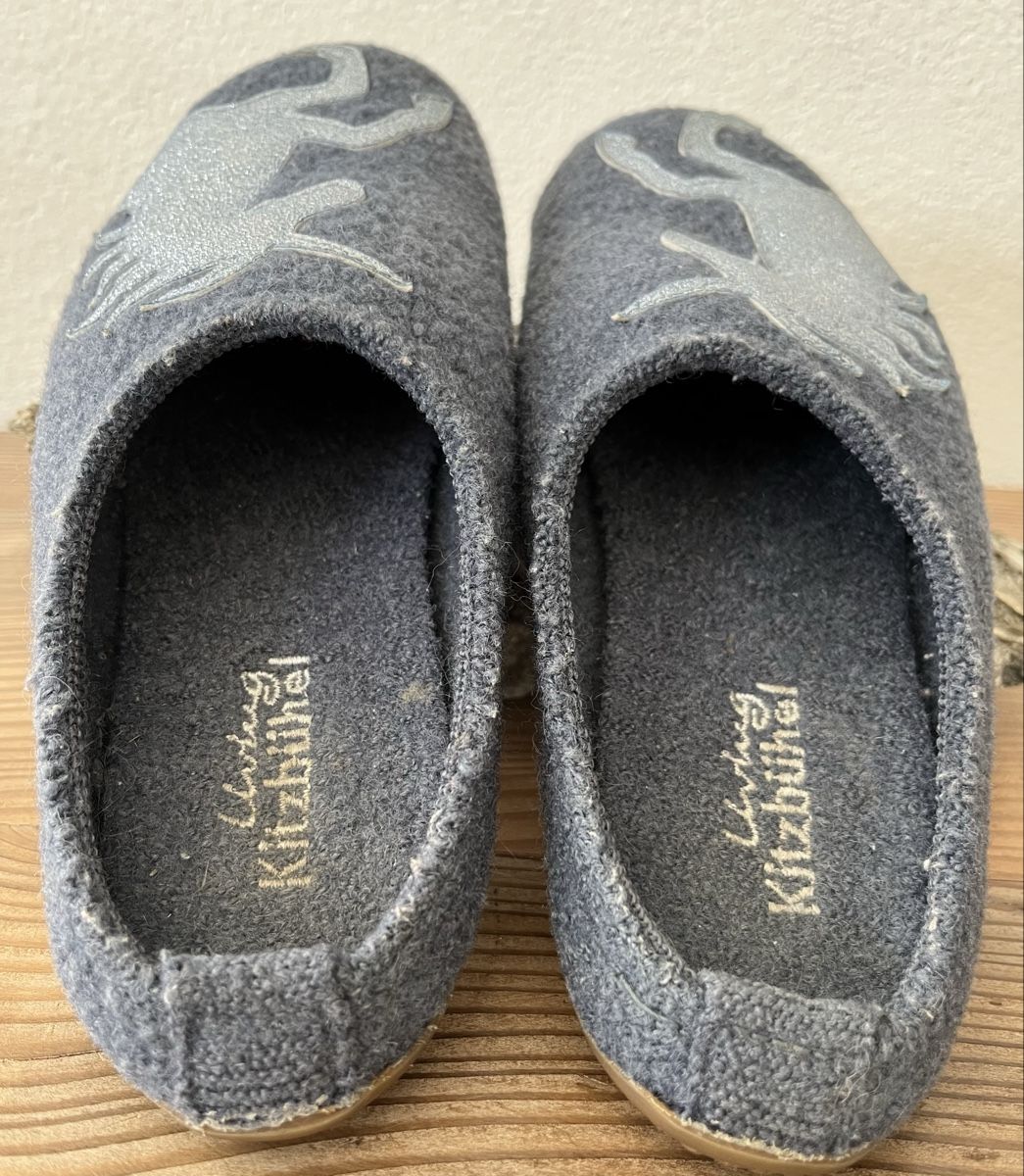 Scarpe per ragazze: Living Kitzbühel Hausschuhe Einhorn Gr. 32   – Usato da St. Moritz venduto da Oberengadin 2