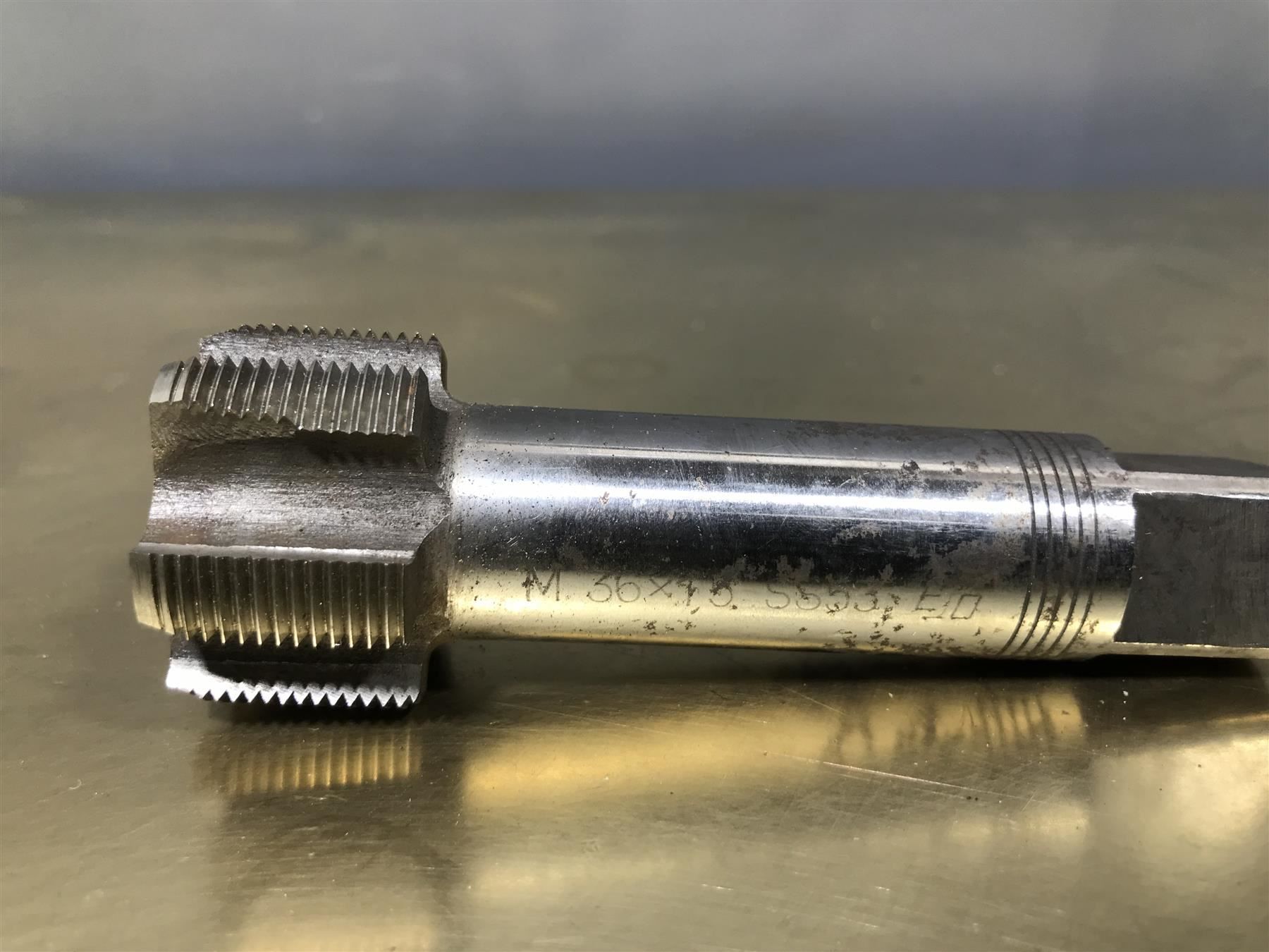 Tutti gli attrezzi: Gewindebohrer M36 x 1,5mm – Usato da Laufenburg venduto da Sirluger 1