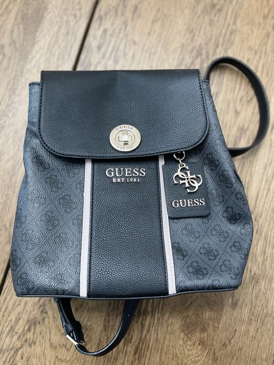 Guess Rucksack Kaufen auf Ricardo