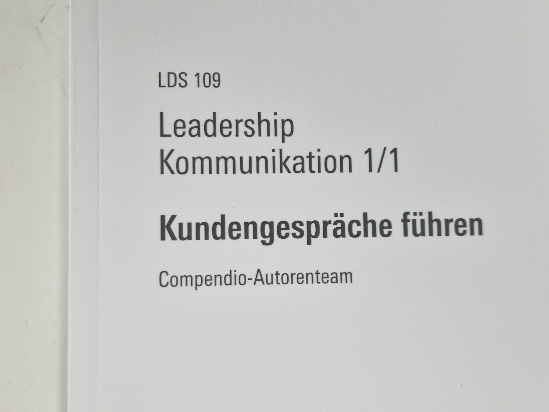 Livres: Kursprogramm "Kommunikation" – D'occasion à Muhen par Restwert_Muhen 4