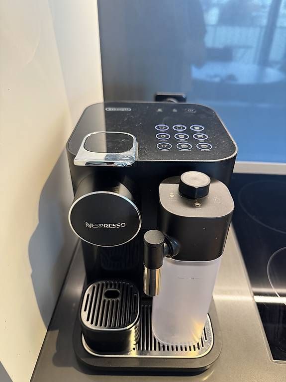 Macchine per caffè & Macchine per espresso: Nespresso - Gran Lattissima Black – Usato da Emmenbrücke venduto da ili_n5rq