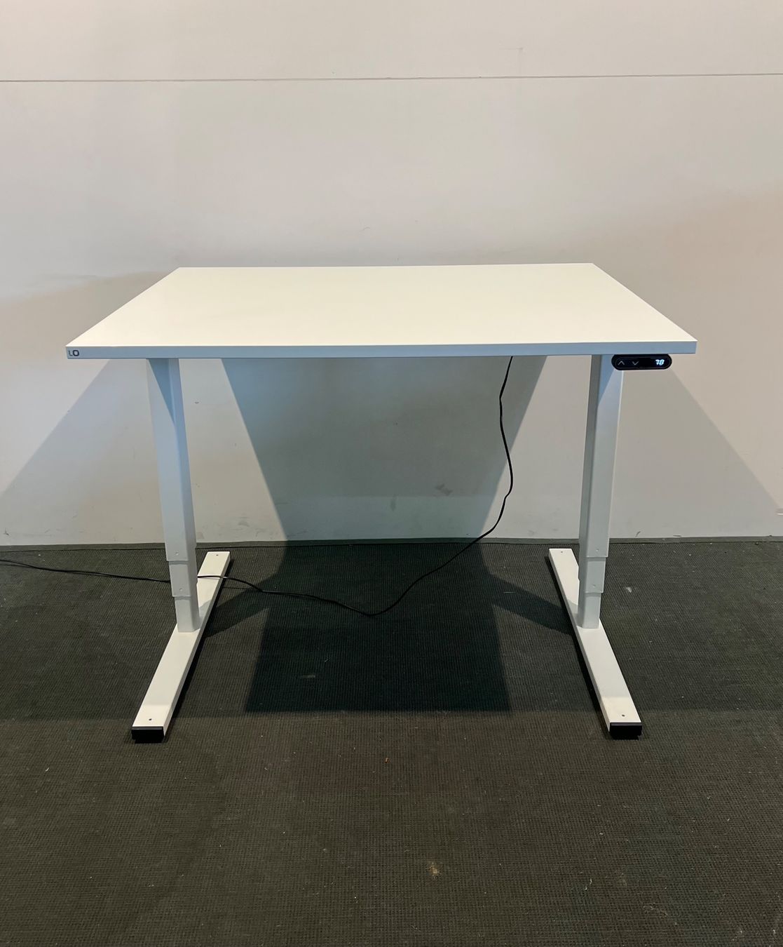 Lista Bureaux: 041 LISTA OFFICE elektr. Sitz-/Stehtisch – D'occasion à Wangen an der Aare par TBYN 1