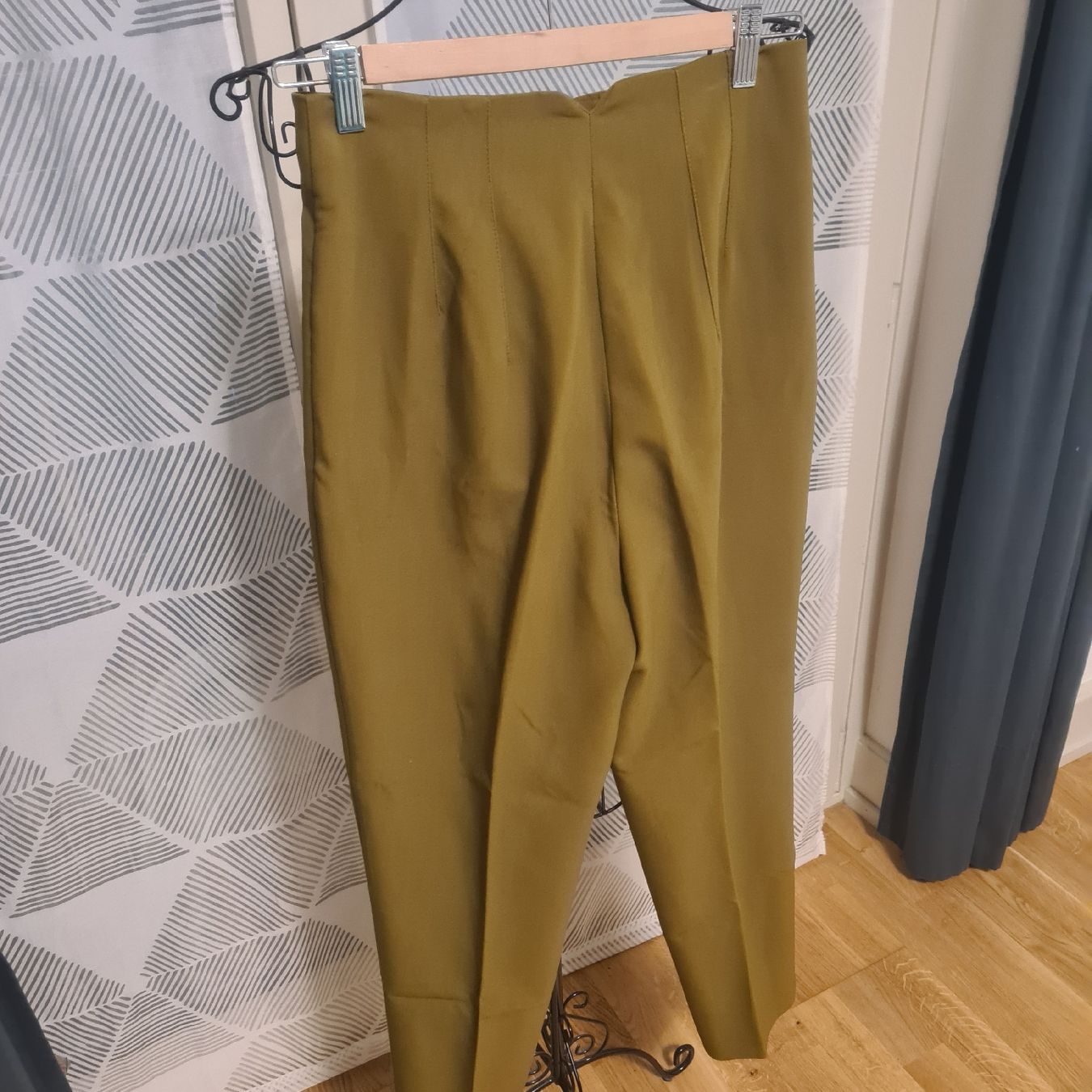 Zara Pantaloni: hose von Zara gr S – Nuovo (secondo la descrizione) da zürich venduto da janjaz 2