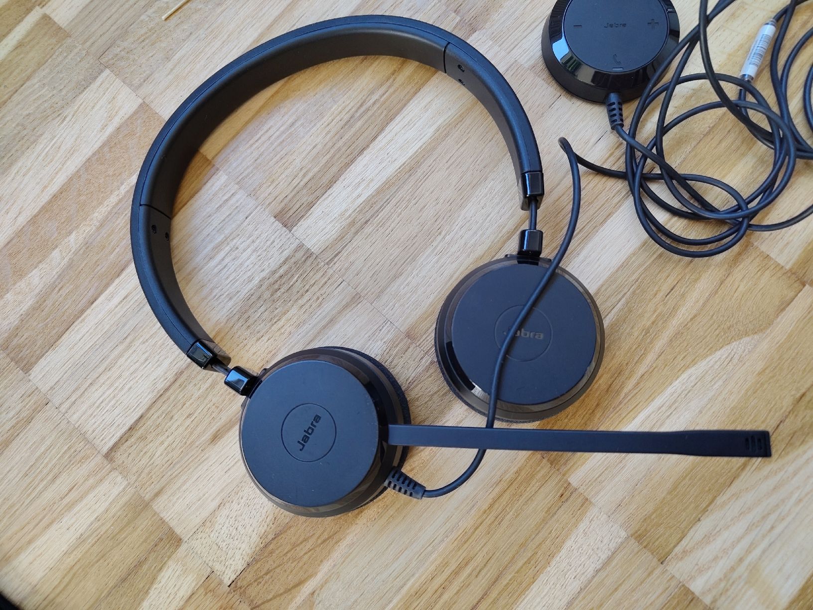 Jabra Cuffie: Jabra Evolve 20 Headset mit USB Kabel und Tasche – Usato da Zürich venduto da Almohammed 2