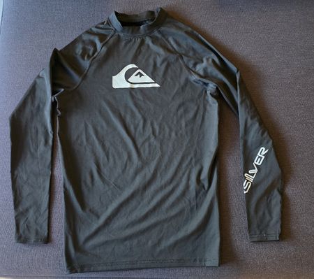 Quiksilver Surfshirt langarm schwarz guter Zustand Gr.M