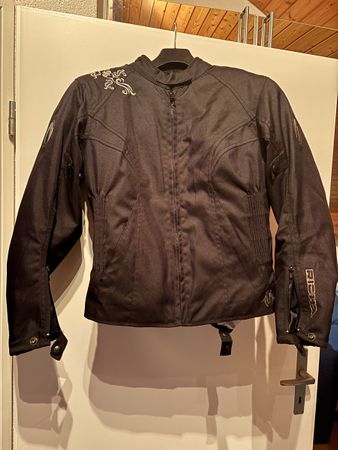 Richa Damen Motorradjacke Grösse DS Schwarz, neuwertig