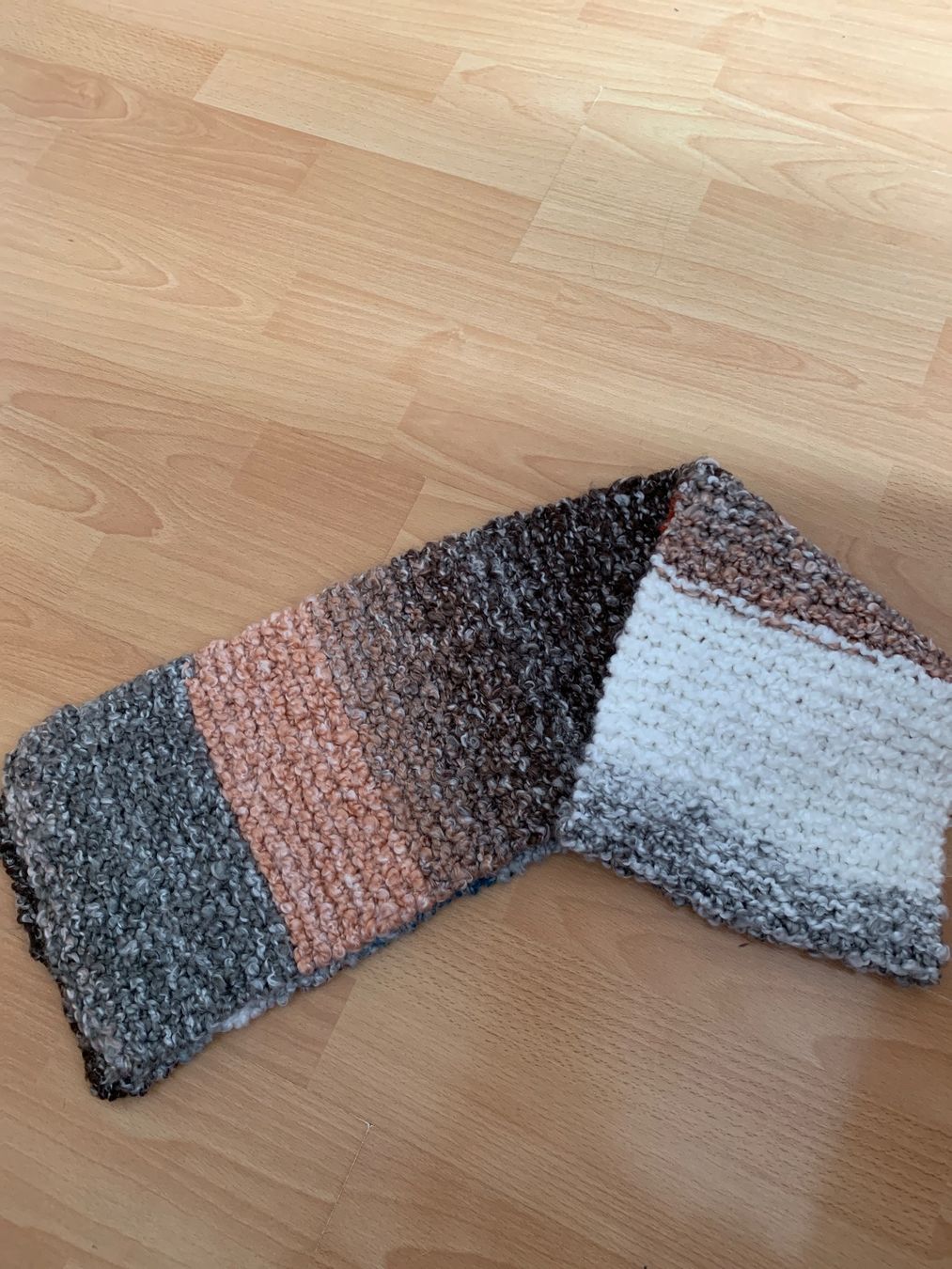 Foulards, Tücher & Schals: Jolie écharpe tricotée main – Gebraucht aus MEYRIN von Gwendo10 1