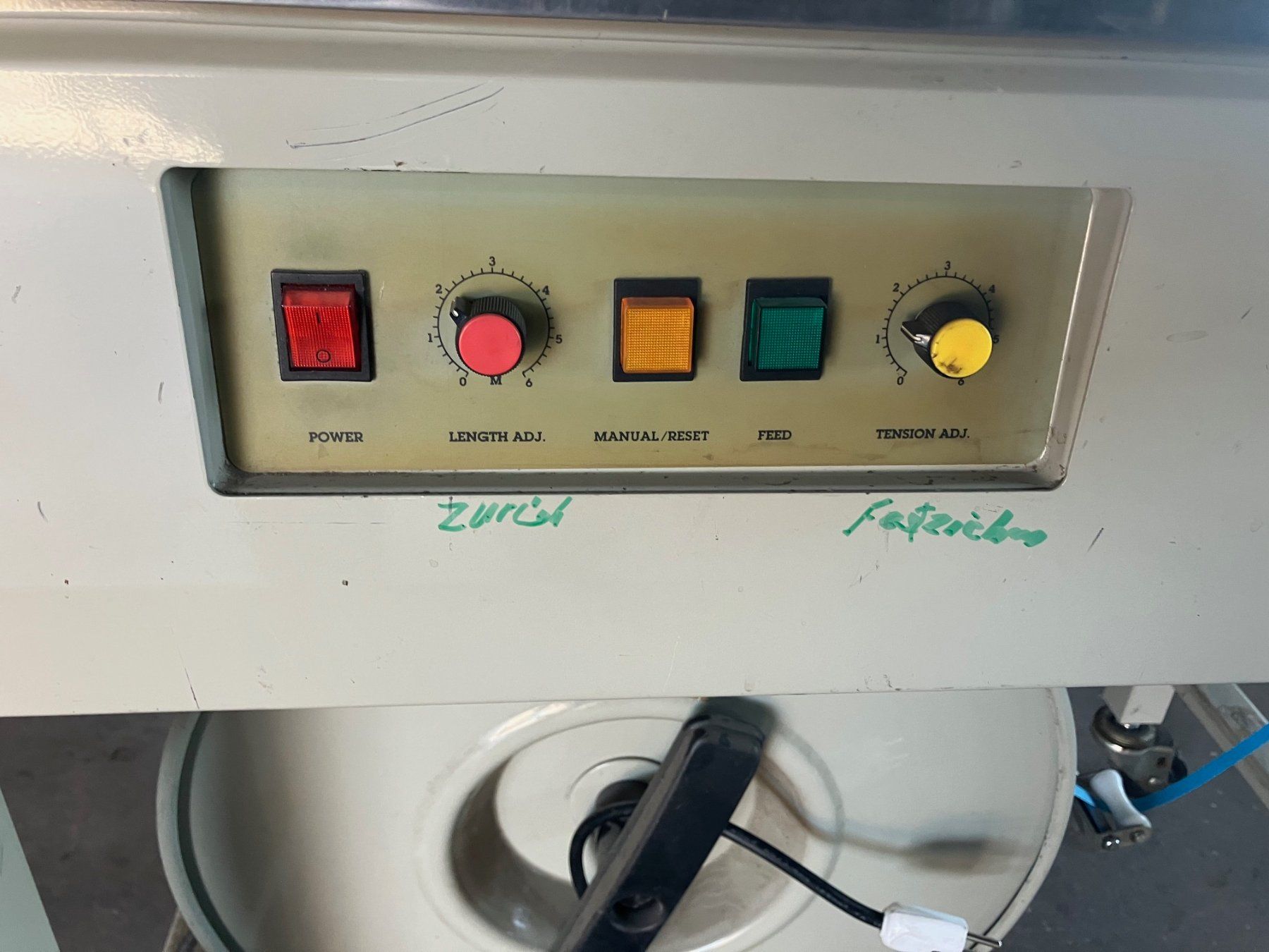 Toutes les machines: Verpackmaschine/Bindmaschine – D'occasion à Willisau par Haku3 1