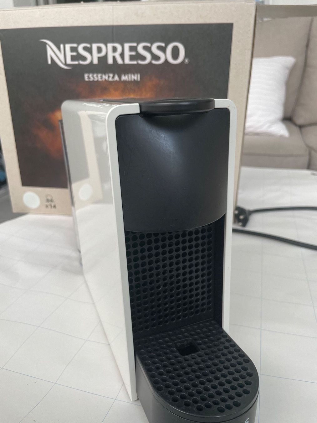 Krups Kaffeemaschinen & Espressomaschinen: KRUPS NESPRESSO- ESSENZA MINI – Gebraucht aus Glattbrugg von prod01 4