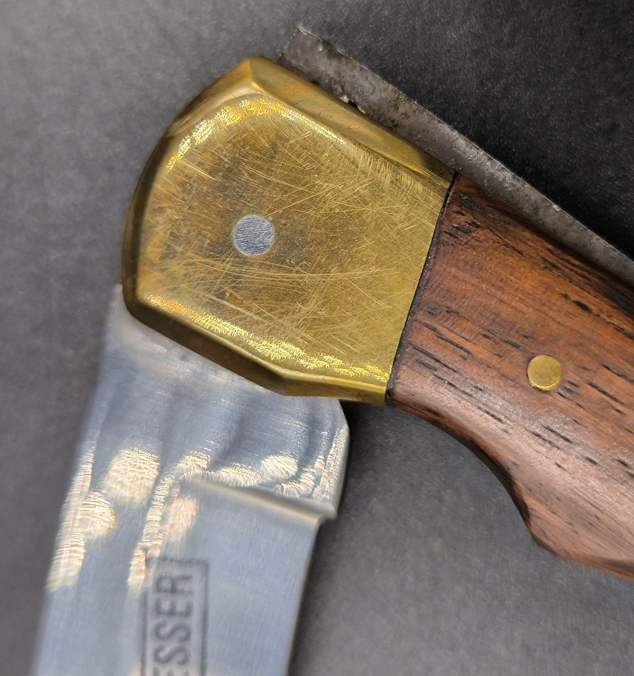 Accessoires: Klappmesser Klaas Messer mit Holzgriff und Messing – D'occasion à Rorschacherberg par snOOpydOg11 3