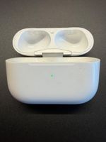 Apple AirPods Pro 1 charging case (A2190).
