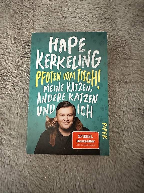 Libri: Hape Kerkeling - Pfoten vom Tisch – Usato da Safnern venduto da cel_56vx