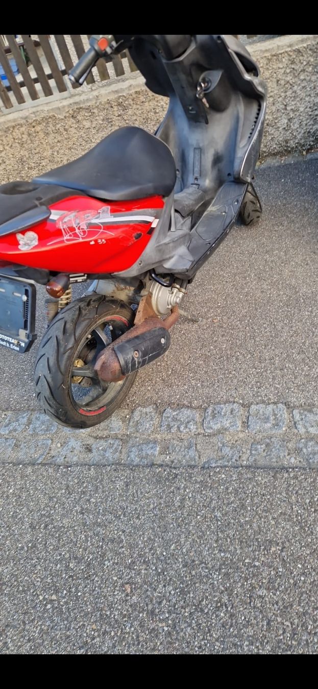 Yamaha Strada: Roller Aerox 50cc Silber – Usato da Romanshorn venduto da Keller2011 2