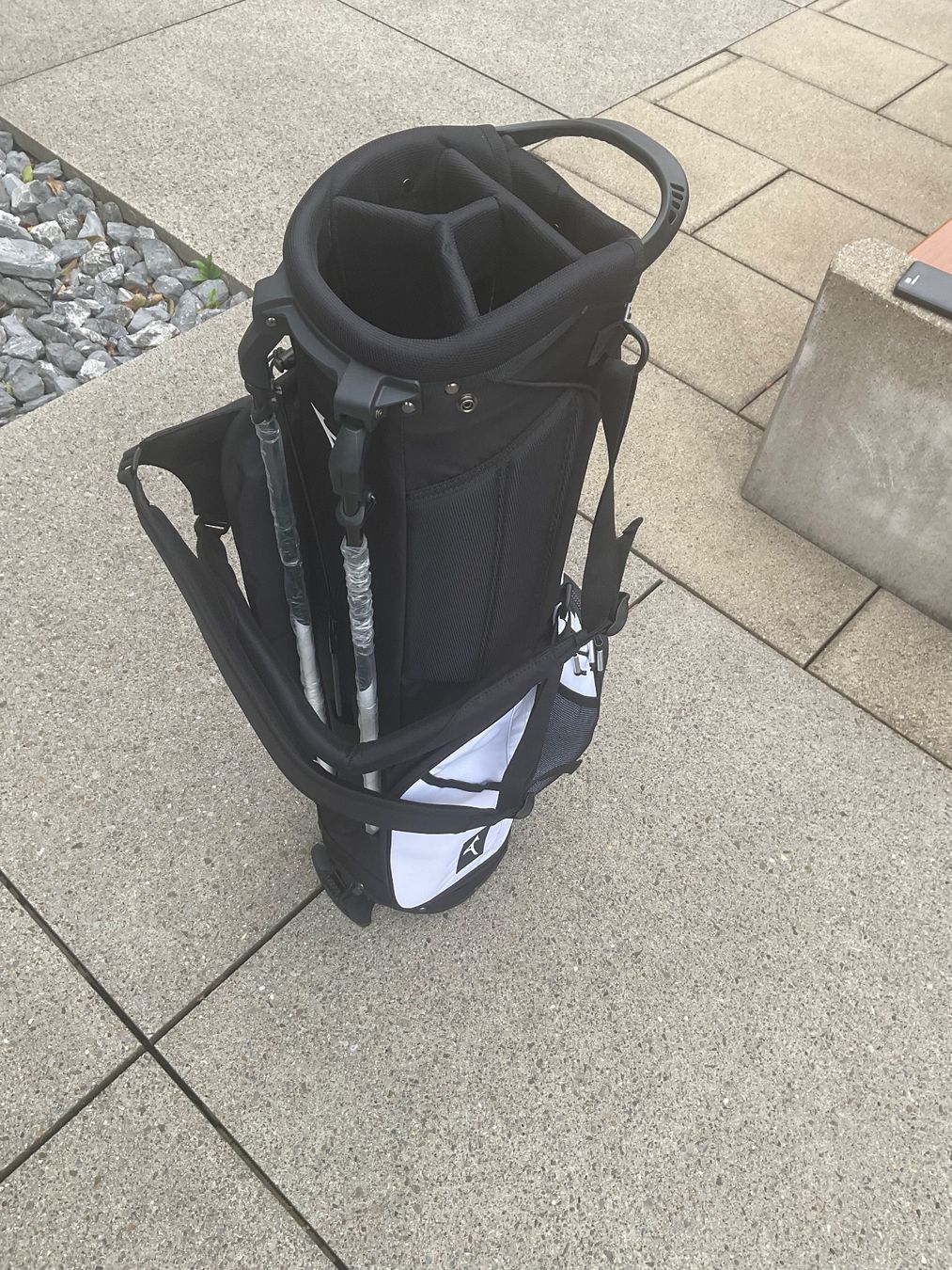Taschen: GOLF Stand Bag BRD 3 white/black – Gebraucht aus Tuggen von This12 2