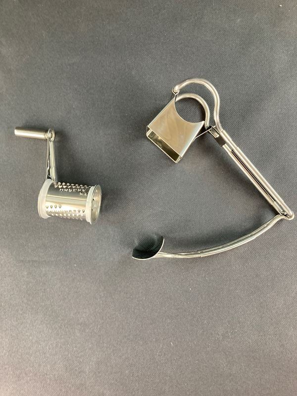 Küchengeräte: KÜCHENPROFI | Käsereibe | Silber – Neu (gemäss Beschreibung) aus Wittenbach von Restwert_St-Gallen 1
