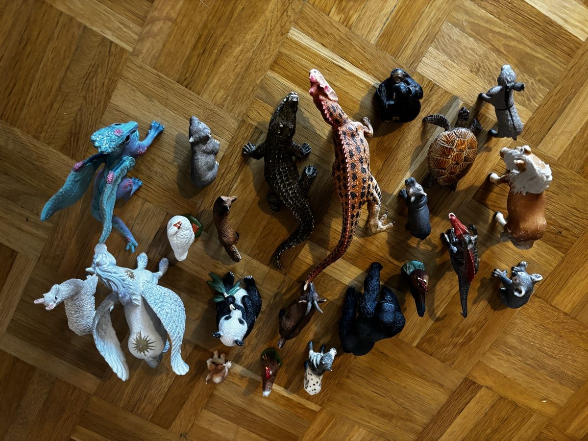 Schleich Giocattoli: 22 Schleich-Tiere – Usato da Zürich venduto da CallMeAppetite