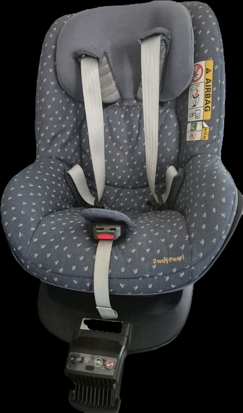 Maxi-Cosi Seggiolini per auto: Maxi Cosi 2way Pearl Kindersitz mit 2wayFix Basisstation – Usato da Herisau venduto da dixen01