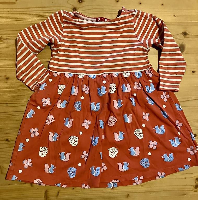Vestiti & Gonne: Eichhörnchen Kleid Gr.110/116 – Usato da Brunnadern venduto da Bumlebee