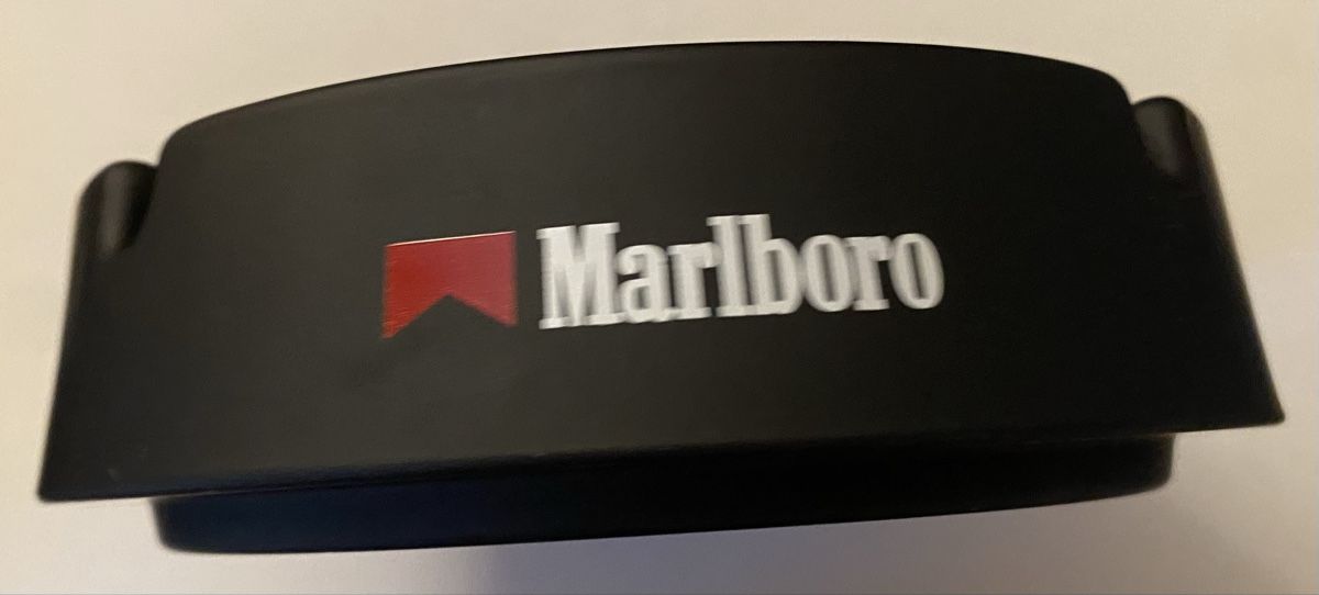 Marlboro Aschenbecher: Marlboro Zigarettenaschenbecher – Neu (gemäss Beschreibung) aus Allschwil von Deal_Tiger99 2