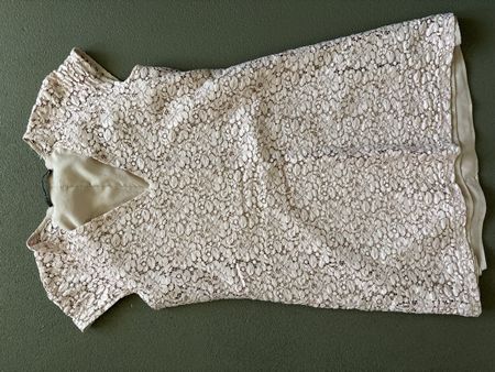 Robe Zara dentelle rose claire  taille S bon état