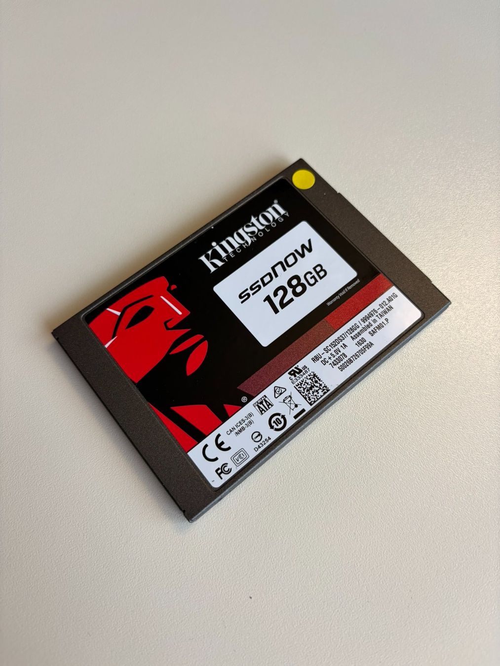 Kingston Dischi rigidi: Kingston SSDNow SATA 128GB – Usato da St-Blaise venduto da PaniproSA