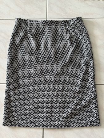 Rock für Sommer / schwarz-weiss Gr.42 / 44