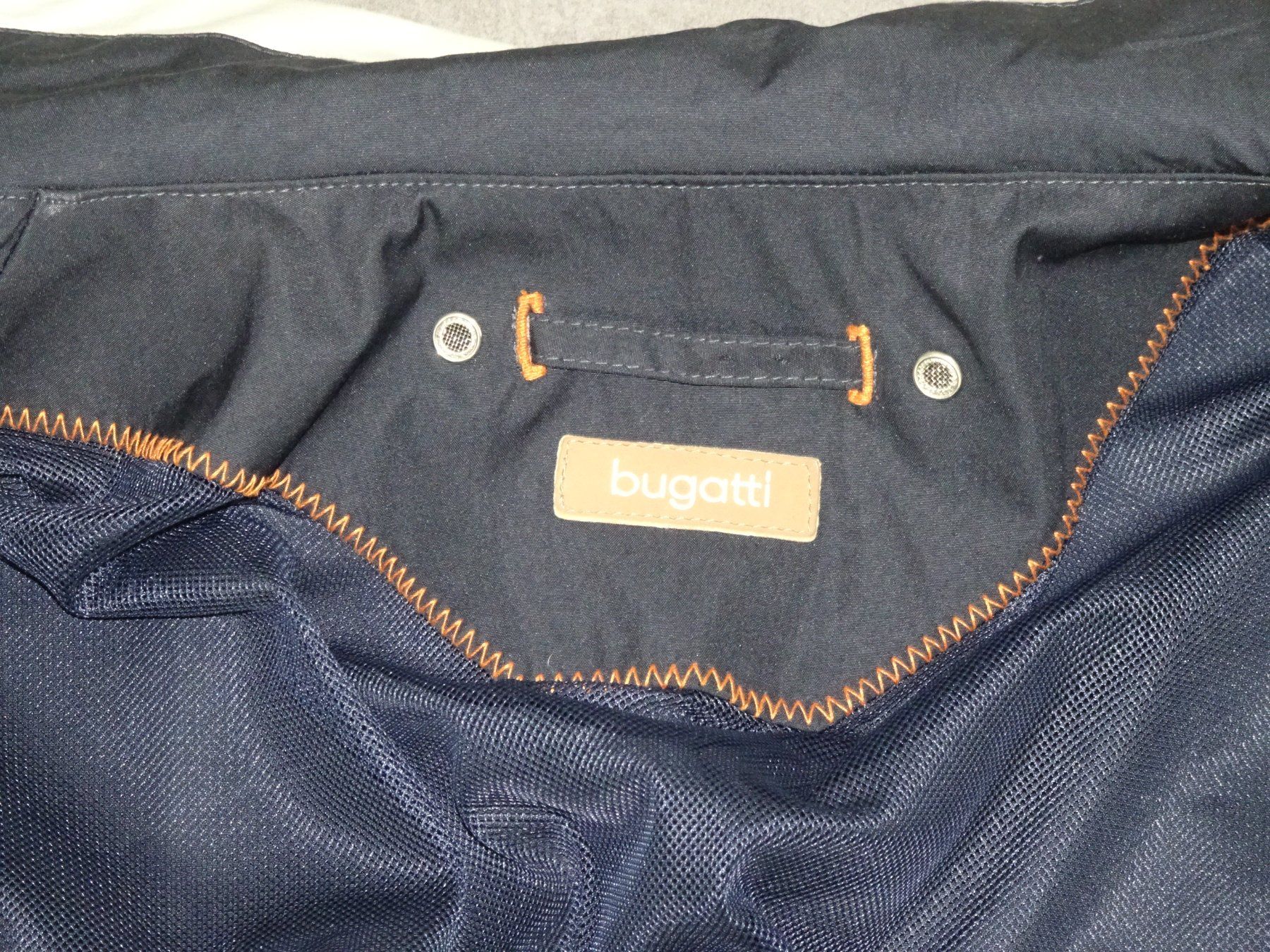 Bugatti Cappotti: Jacke / Kurzmantel Bugatti, Grösse 52 – Usato da Bassersdorf venduto da Brilliance 2