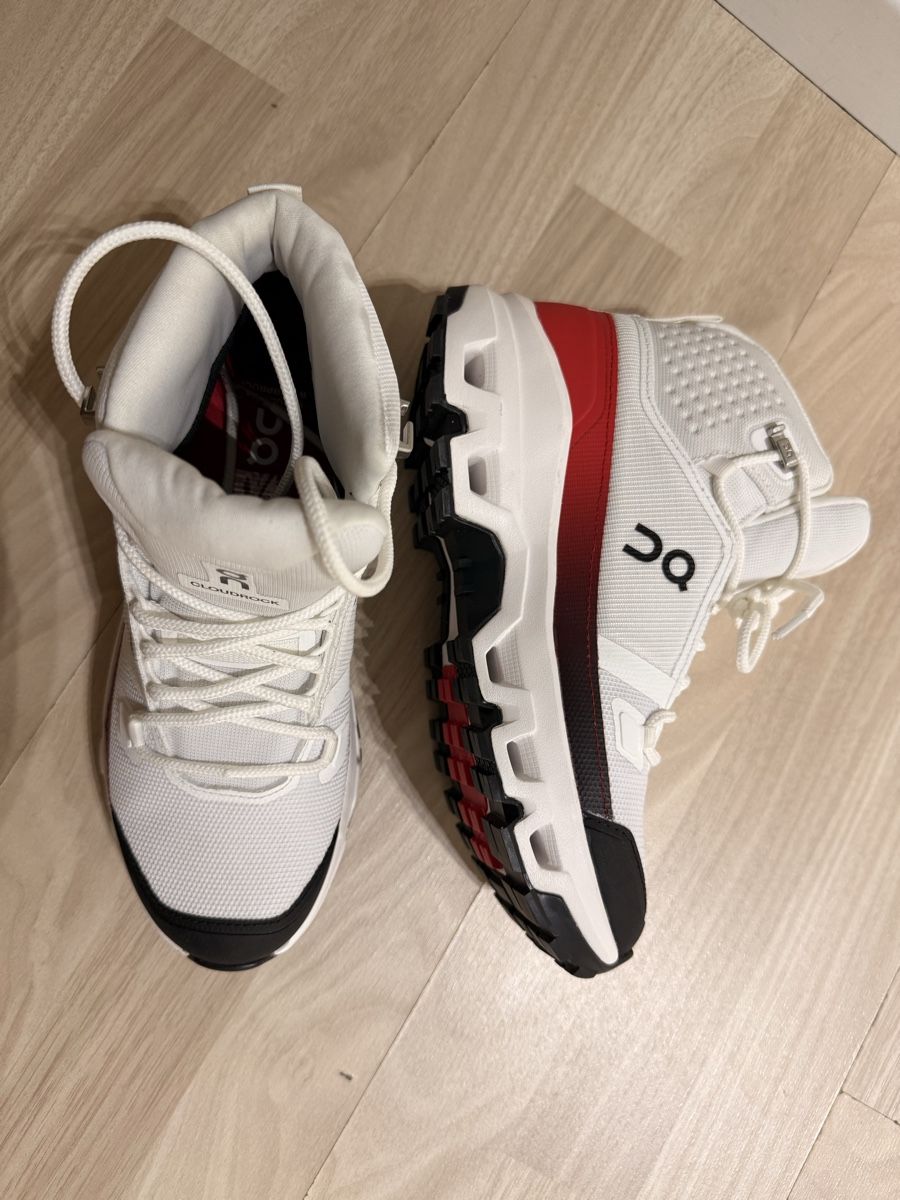 On Scarpe da donna: Neue On Cloudrock WP Olympic ATH boot 37.5 – Nuovo (secondo la descrizione) da Stallikon venduto da micimaci2 2