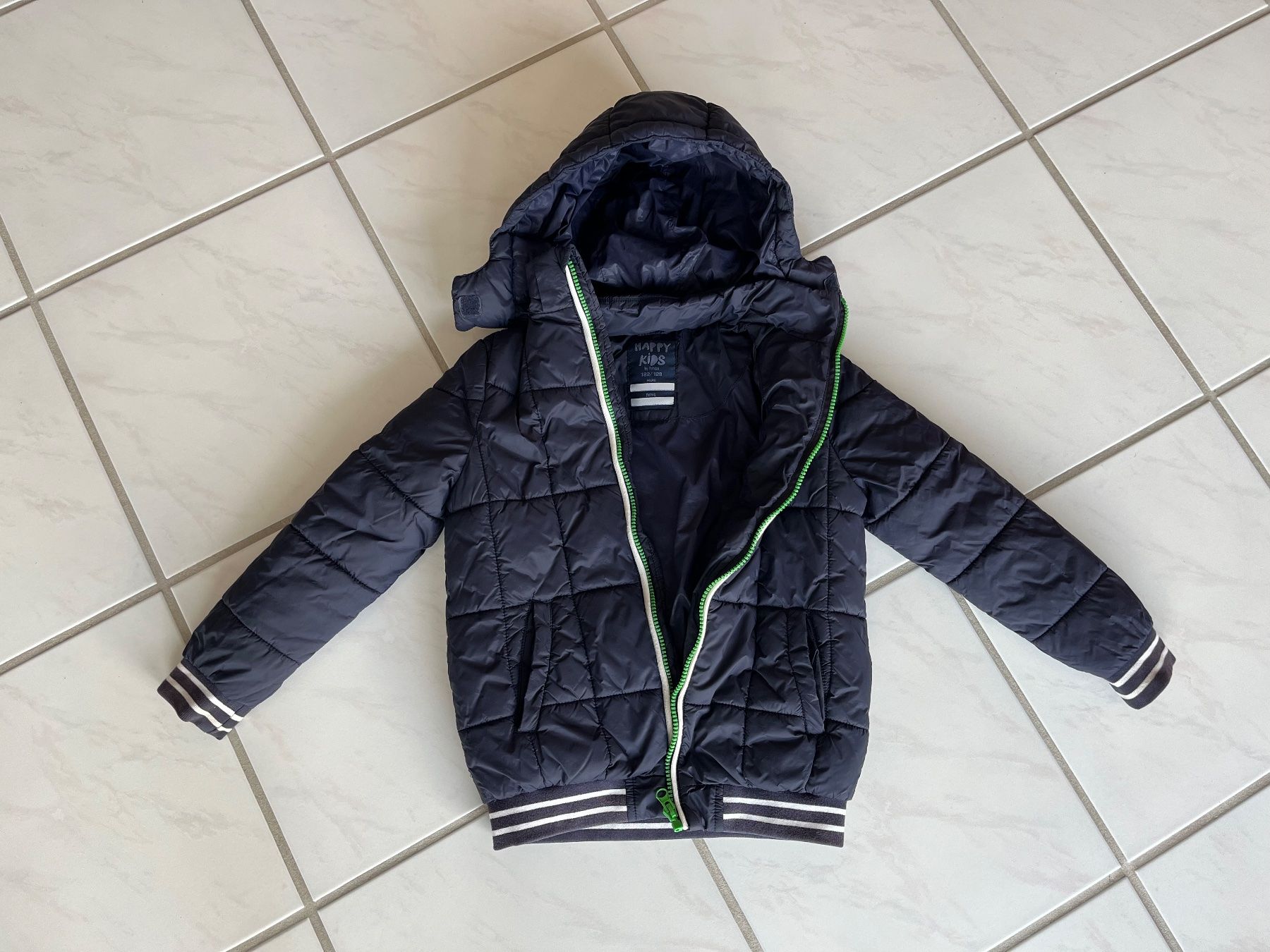 Giacche & Cappotti: Steppjacke Kinder, Grösse 122/128 – Usato da Konolfingen venduto da takkie