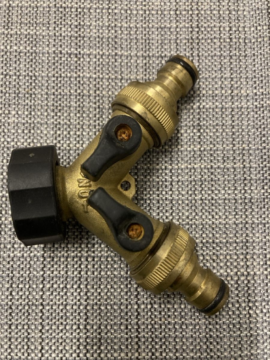 Rubinetteria: Y-Ventil  – Usato da Zürich venduto da Lichtermeer 1