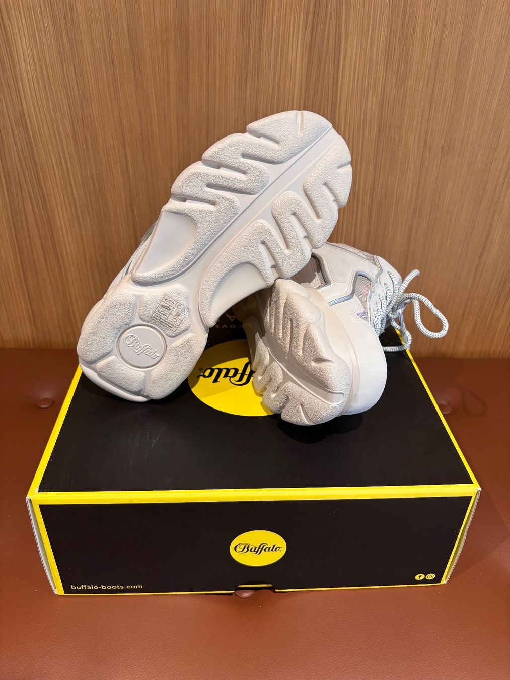 Buffalo Scarpe da donna: Buffalo Plateau Sneaker Gr. 39 - NEU – Nuovo e nell'imballaggio originale da Neunkirch venduto da autoscooter57 2