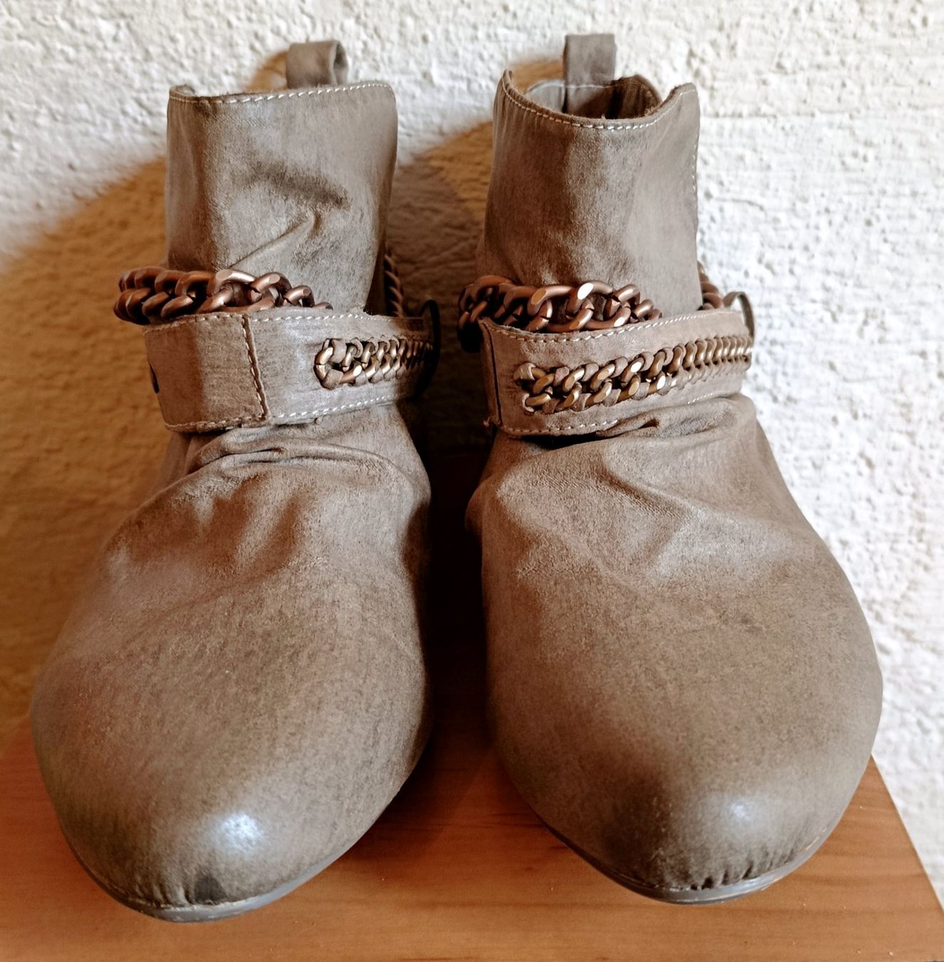 Damenschuhe: Coole Stiefelette grau, Grösse 38 – Gebraucht aus Bern von Delphin77 2
