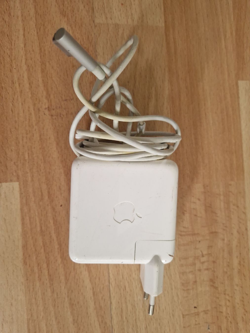 Apple Chargeur: MACBOOK LADEGERÄT – D'occasion à Zürich par Arianco