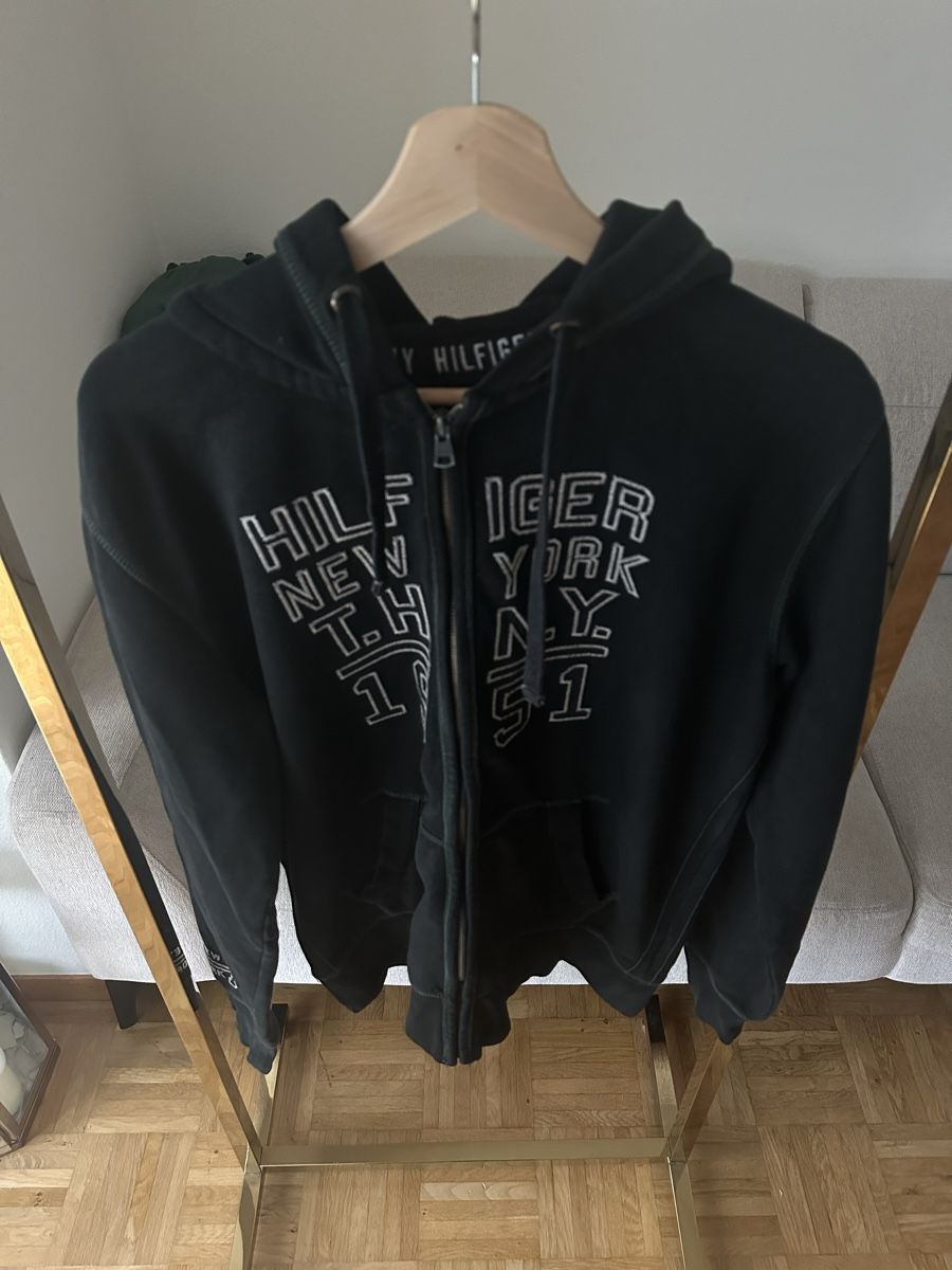 Tommy Hilfiger Pullover & Sweatshirts: Tommy Hilfiger sweatshirt – Gebraucht aus Zürich von tom_8phz
