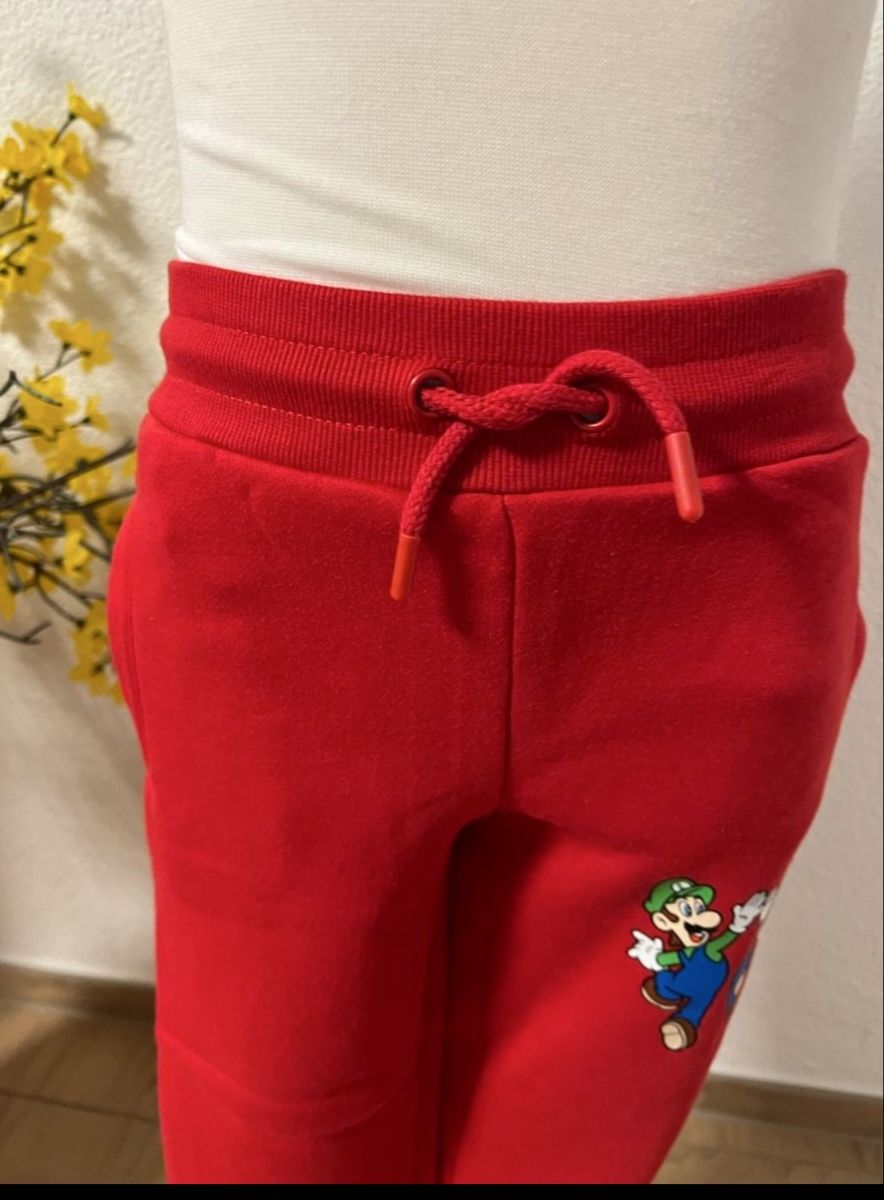 Completi: Super Mario Jogginganzug, rot, Gr. 110 Neu – Nuovo (secondo la descrizione) da Luzern venduto da suhamadlun 5