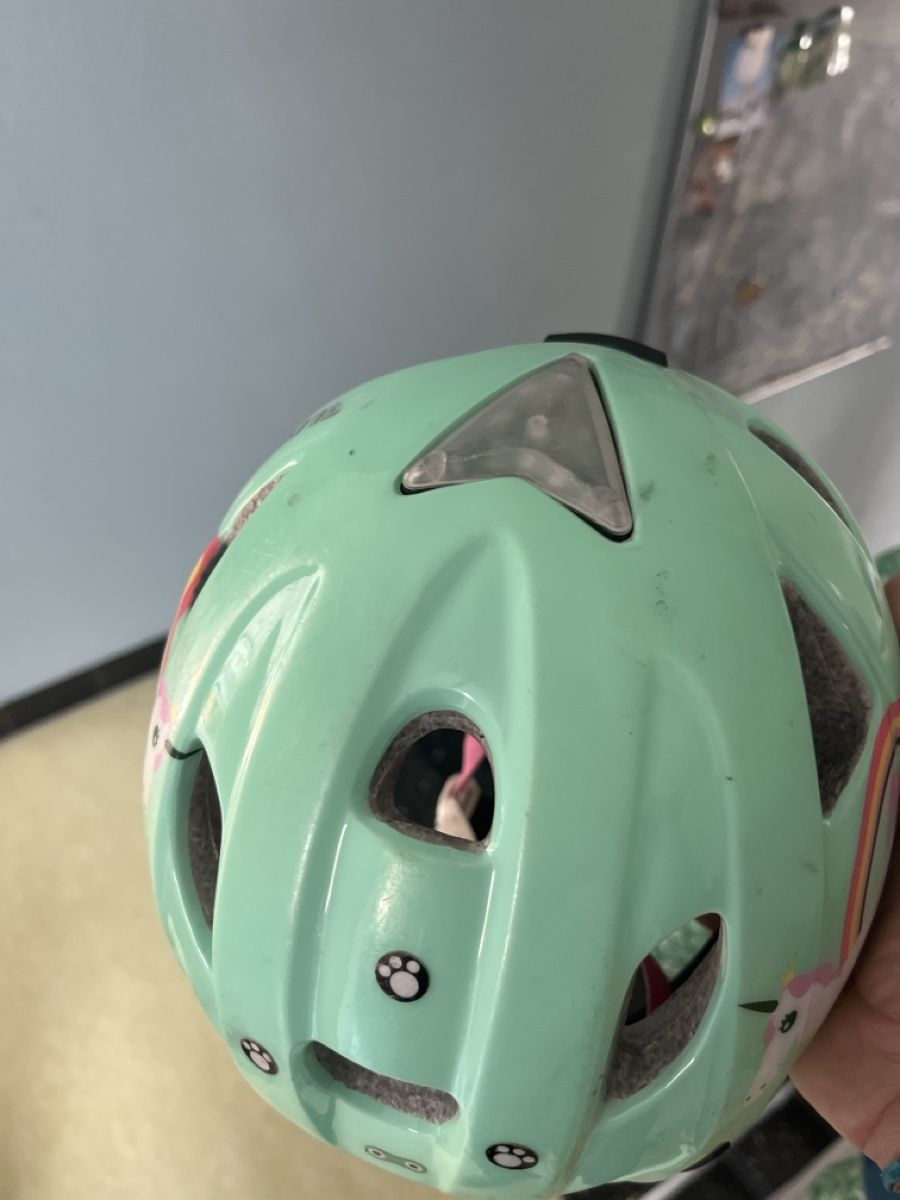 Alpina Caschi: Kinder Velohelm mit Rücklicht alpina – Usato da Langendorf venduto da oceano68 1