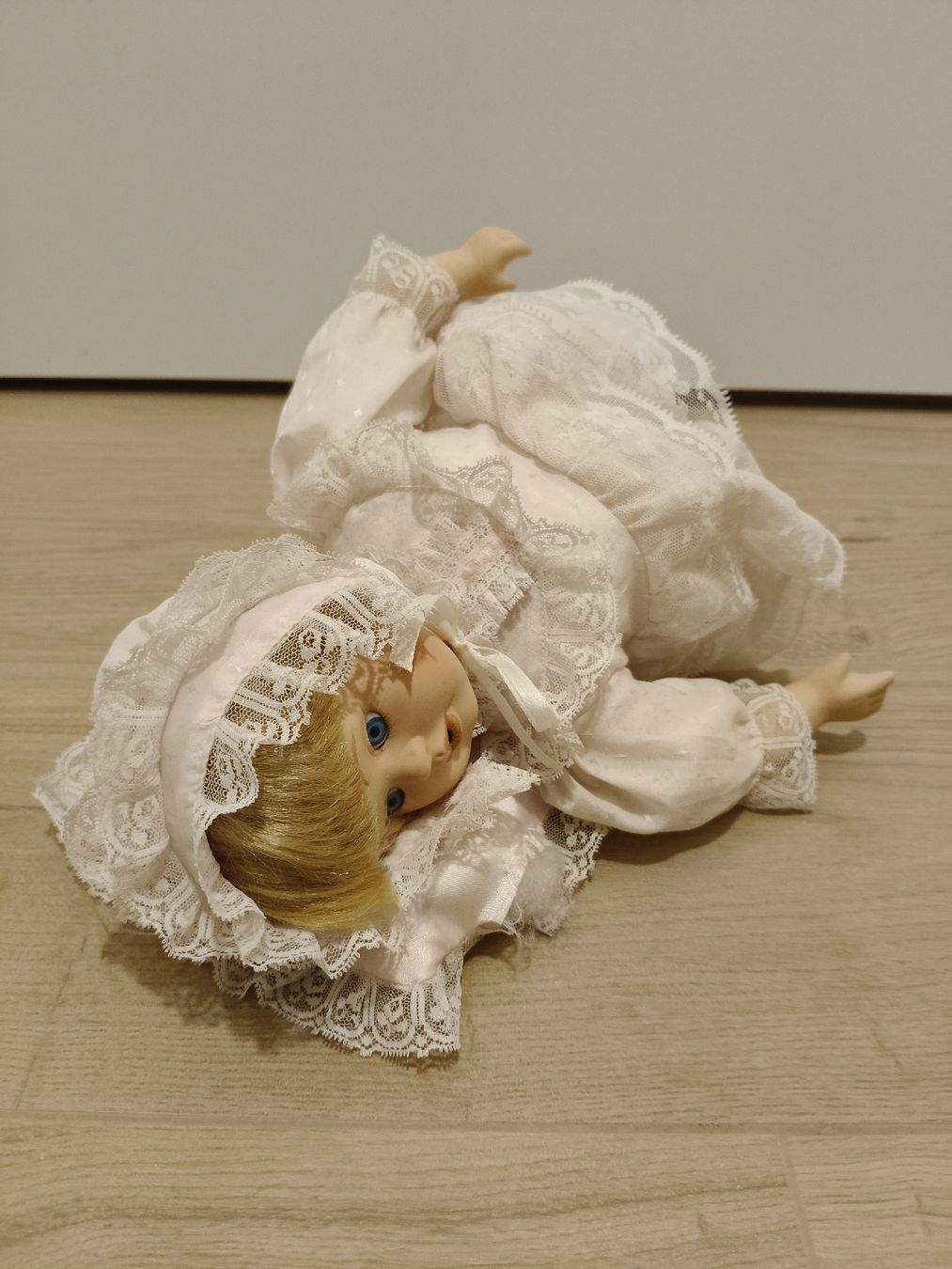 Bambole: Poupée porcelaine – Nuovo (secondo la descrizione) da Monthey venduto da lesaffairesdecamille 4