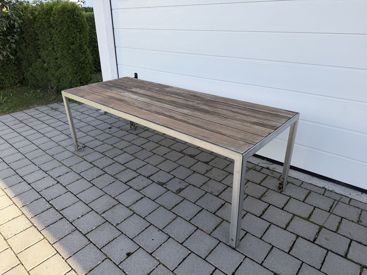 Tische: Gartentisch massiv – Gebraucht aus Felben wellhausen von To.el