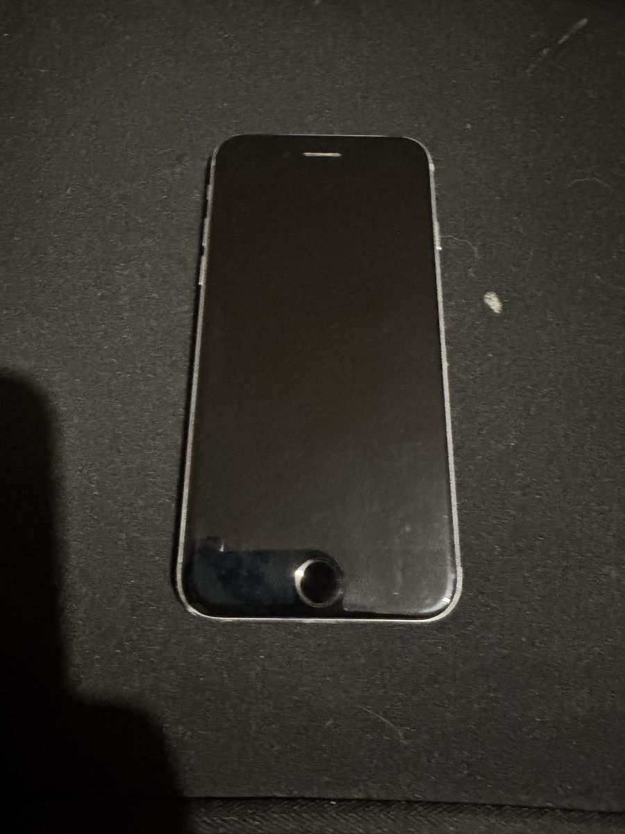 Apple Handys / Smartphones: iPhone 6 défectueux – Defekt aus Vevey von Eiden77 2