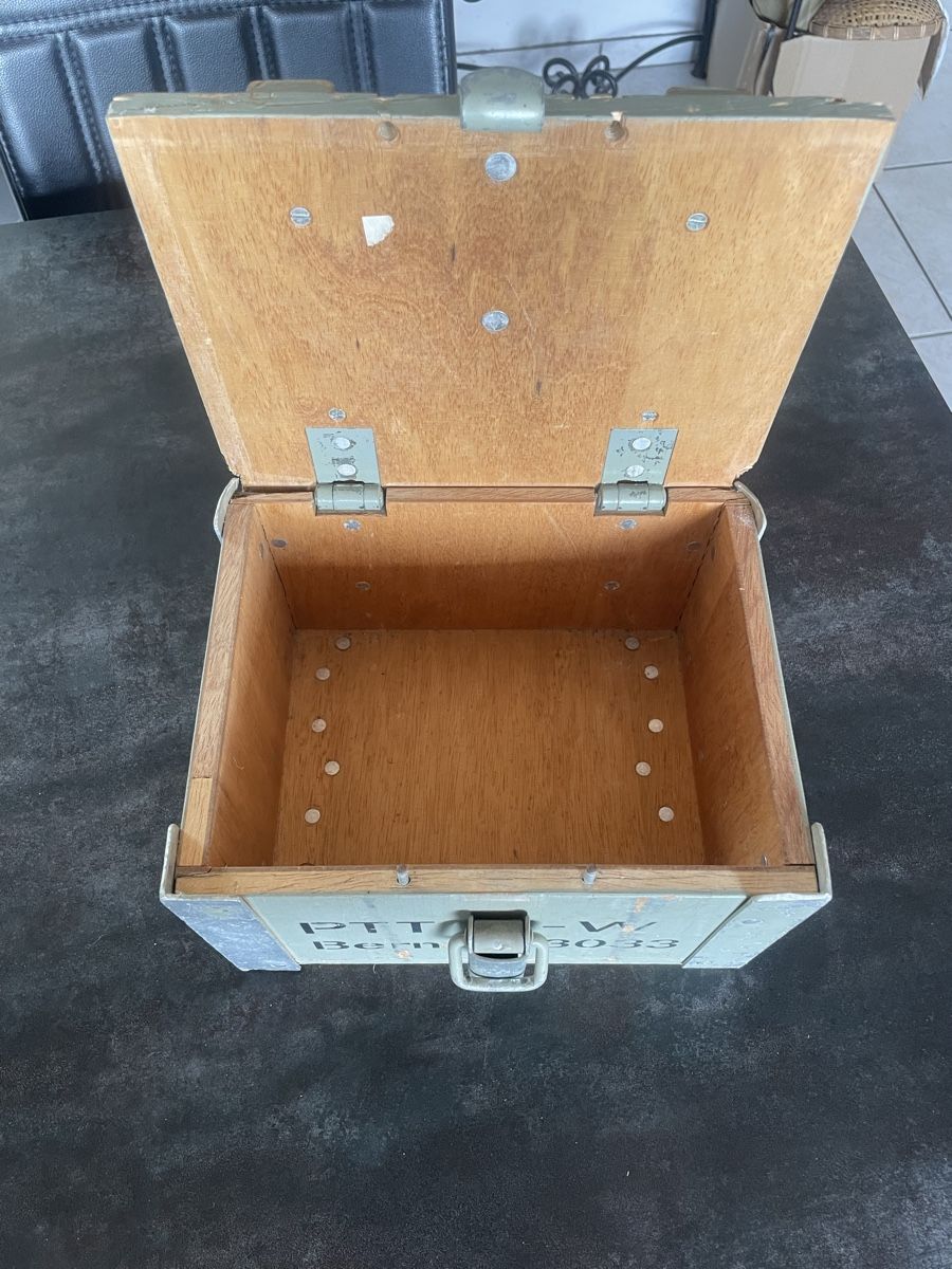 Casse di trasporto: Ancienne Caisse de Transport PTT Bern  – Usato da Vallamand venduto da Bricbracbroc82 5