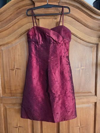 Chou Chou Coktailkleid dunkelrot Grösse 36 guter Zustand