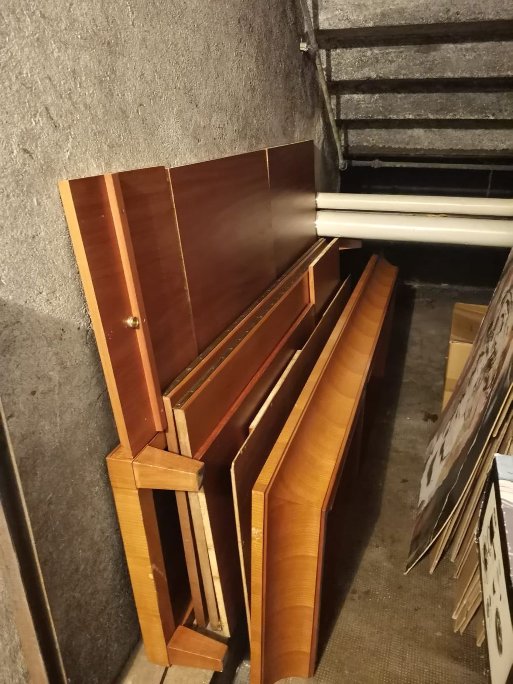 Armadi: Vintage Massivholzschrank – Usato da Thun venduto da hme_hbz6 5