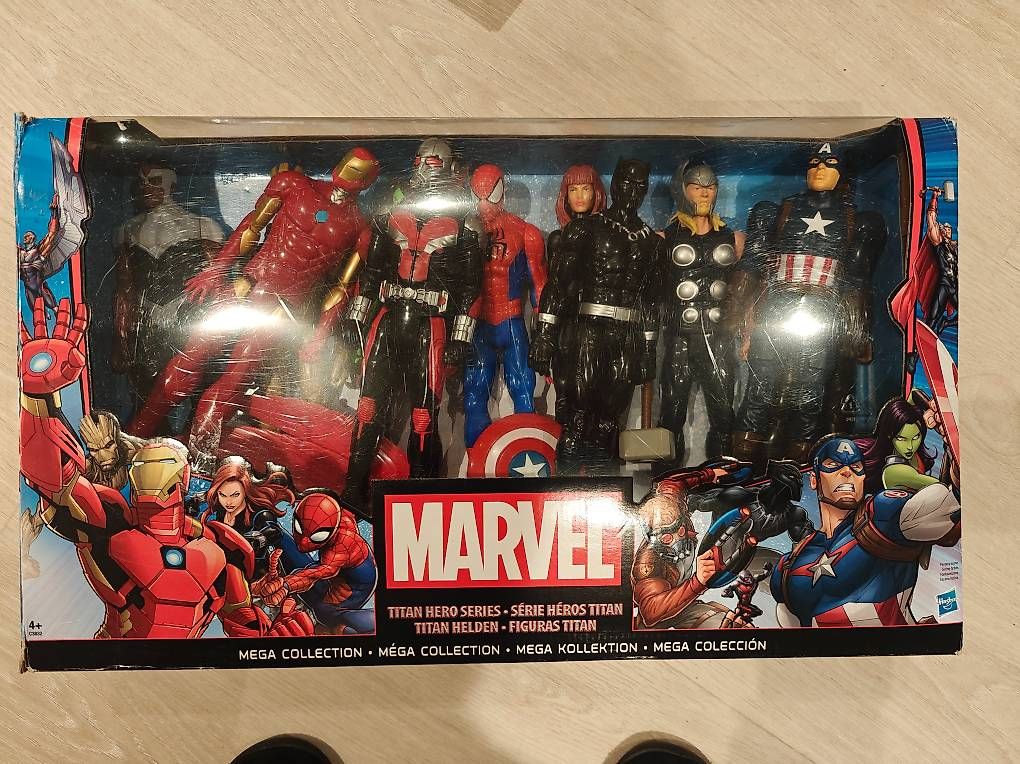 Statuette: Marvel série Héros Titan, Méga collection – Usato da Genève venduto da cre_w97g