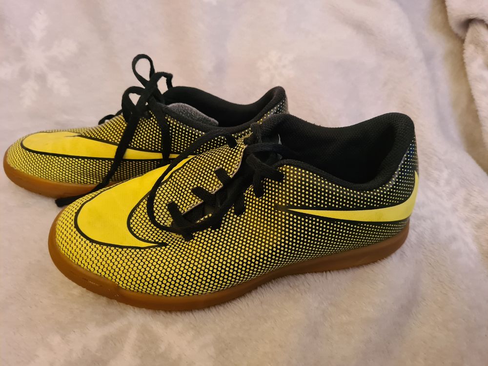 Nike hypervenom outlet hallenschuhe gold