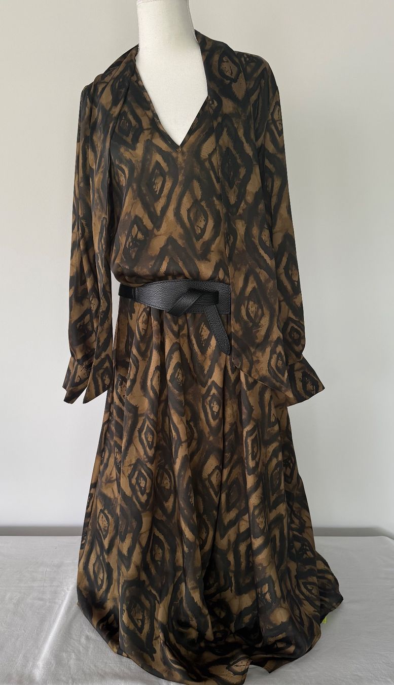 Kleider: Maxi Kleid Braun Schwarz gemustert – Gebraucht aus Weiningen ZH von san_7hsm 1