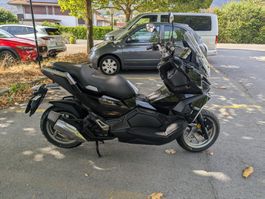 Scooter Sym ADX 125