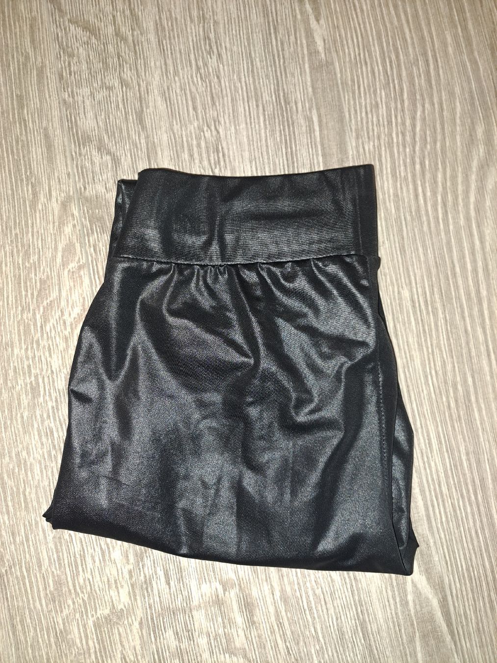 Leggings: Schwarze Lack-Leggings Gr. S/M – Gebraucht aus Wetzikon ZH von secondhandsfashion 1